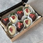 Set de capsuni acoperite cu ciocolata