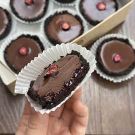 „Black currant” prajitura vegana fara zahar (45g)