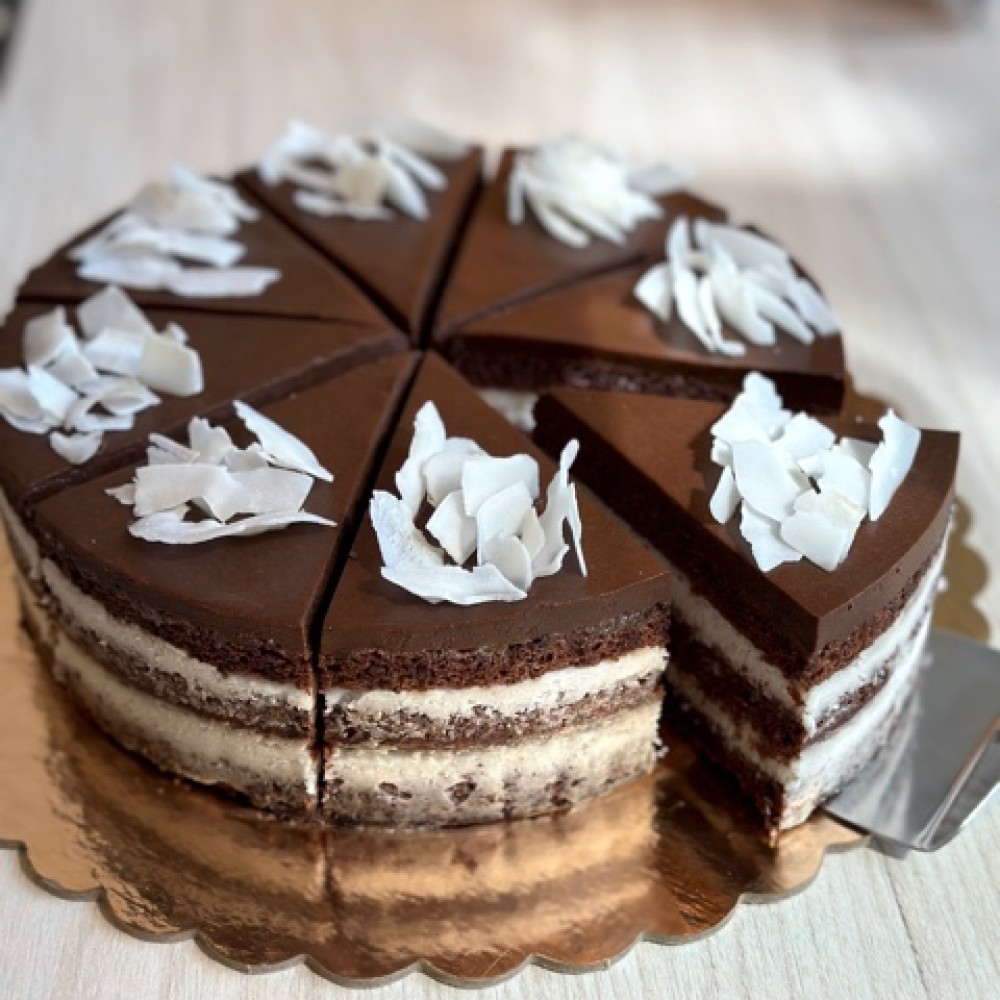 Tort vegan fără zahăr și fără gluten "Bounty" cu carob (porție 150g)